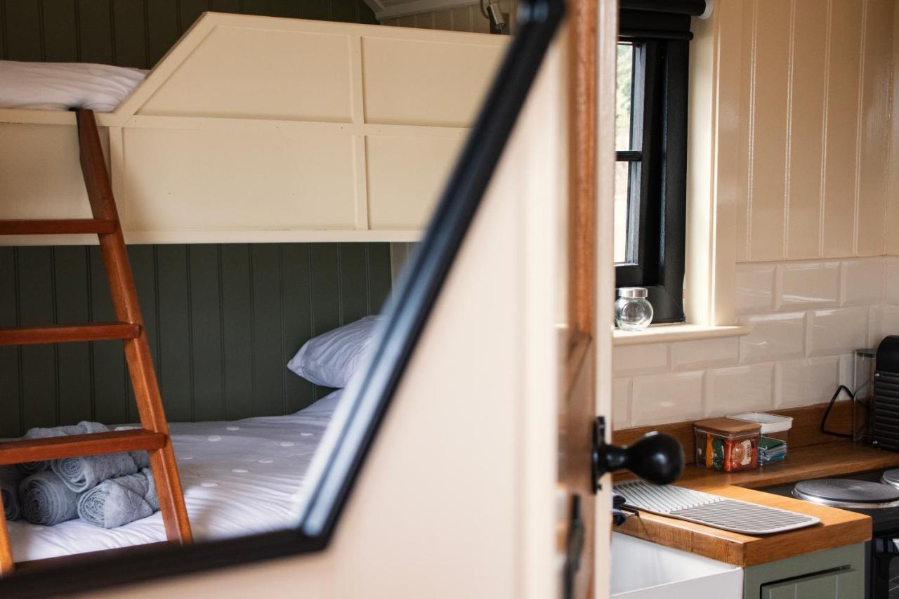 Luxury tent The Shepherds Rests Luxury Glamping,