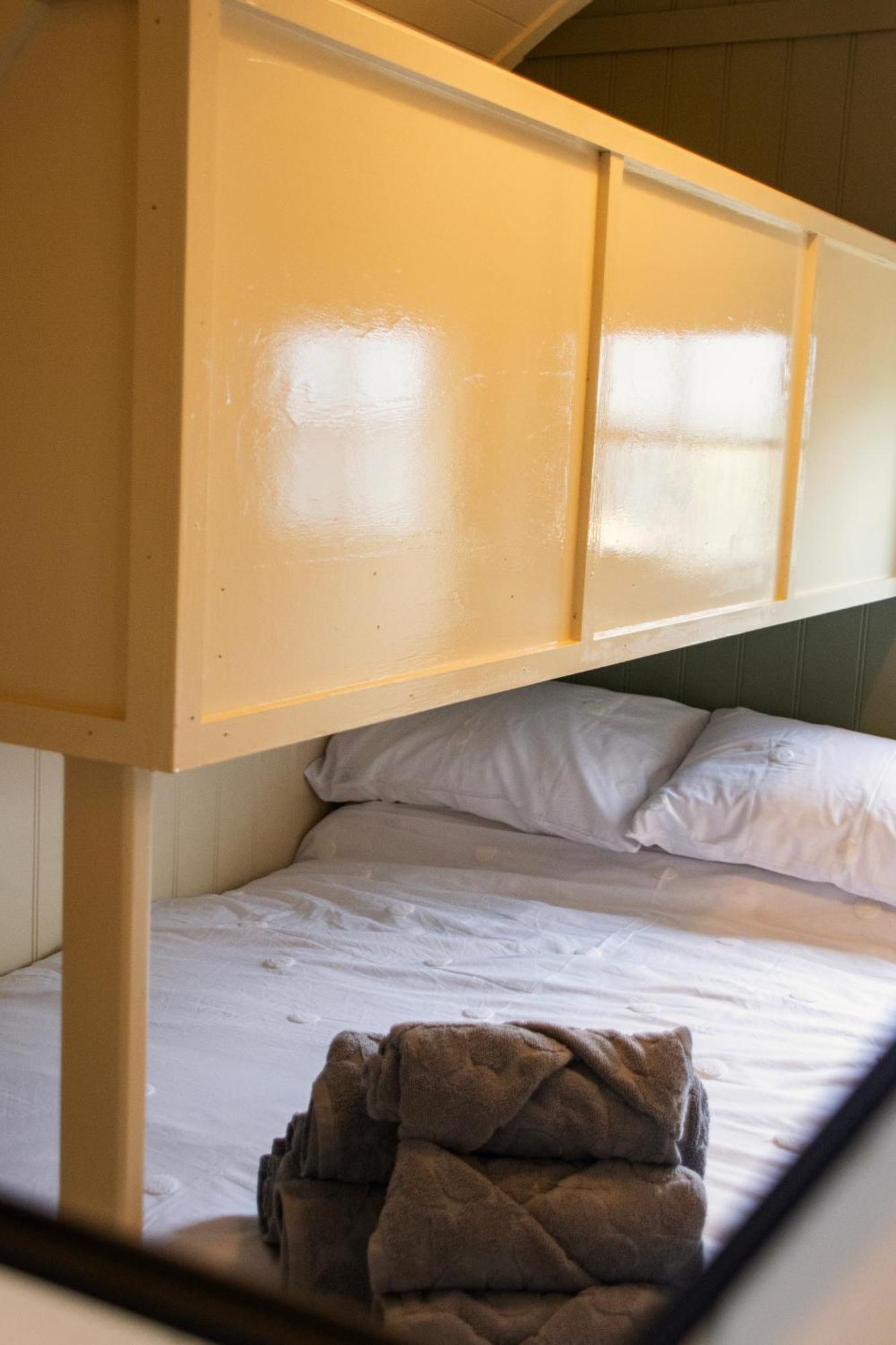 The Shepherds Rests Luxury Glamping, Luxury tent *